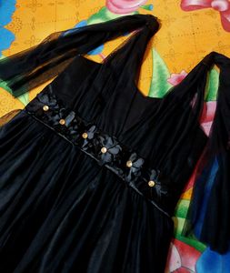 Elegant Black Net Sleeveless Midi Gown