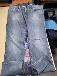 Levi&#39;s Gray Denim Jeans
