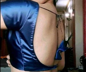 Non Padded Satin 1 Hook Deep Neck Blouse