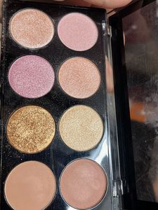 Makeup Revolution Blush Palette