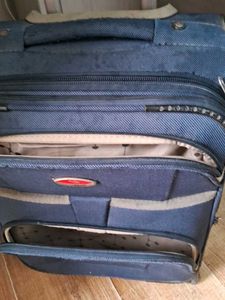 Travel suitcase
