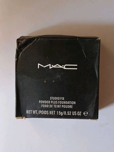 M.A.C STUDIO FIX POWDER PLUS FOUNDATION😍