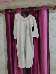 New White Floral Kurta Set With Pant