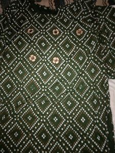 Like New Bandhani Dark Green Kurta-shirt Set