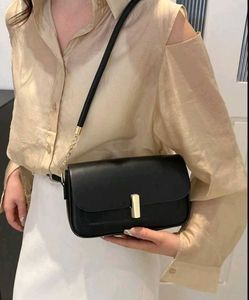 Sold ❌️ Savana Bucket Shoulder Bag