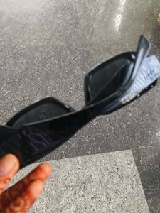 Beautiful Black 🕶️ For Both Man And Women
