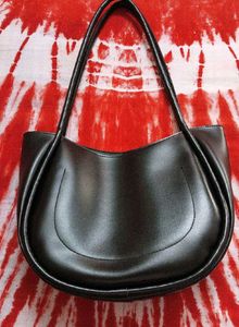 Fashionable &amp; Versatile Zipper Closure Tote Bag 🛍