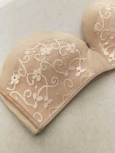 36 Strapless Nude Bra with Lace