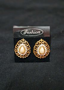 Royal stone studs