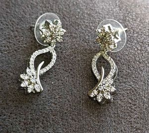 Elegant Necklace &amp; Earring Set