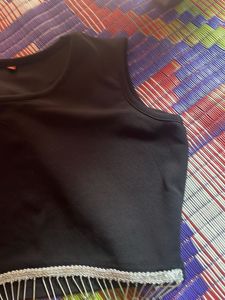 Black Sleeveless Crop Top