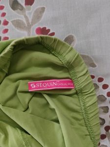 Green Leggings In Excellent Condition