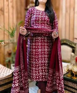 Adrika Attractive Women Kurta Sets