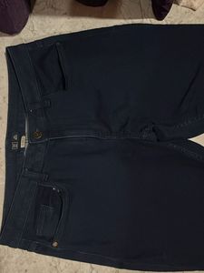 Dark Wash Cropped Jeans