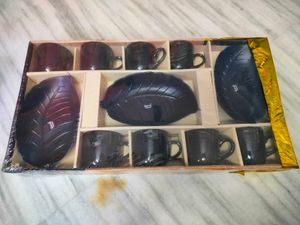 8Pis Cups & 3pis Plates Set