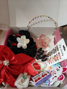11 items Hamper