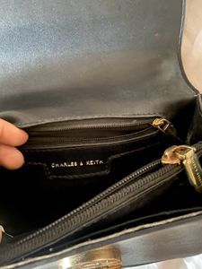 Price Drop Charles &amp; Keith Sling Bag 🖤