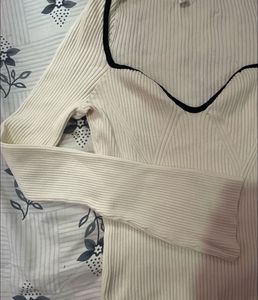 H&amp;M Cream Knit Sweetheart Top