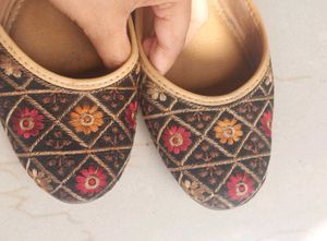 Punjabi Juttis