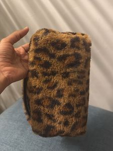 Furry Make Up Pouch| Forever 21