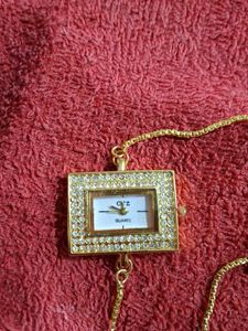 Elegant Gold Bracelet Watch