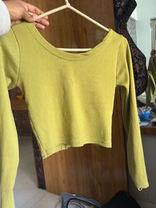 Green Long Sleeve Top