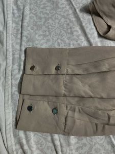 Beige Ruffled buttoned top Size S