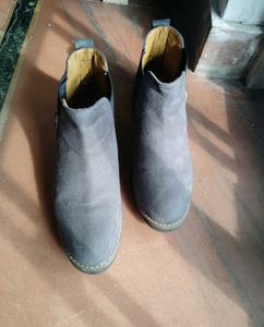 Carlton London Boots