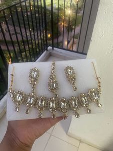 Kundan And Stone Jewelry Set