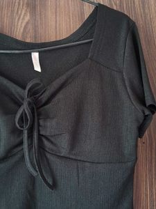Black Ribbed Crop Top🖤🎀🔥