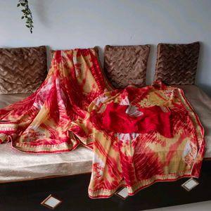 🛍️ Red & Faded Golden Saree ⭐⭐⭐⭐
