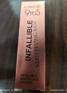 Lakme Infallible Mattifying Base Primer