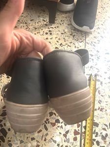 Sandals with heels for girls 8-9 years