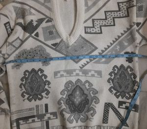 Vintage Patterned V-Neck Sweater