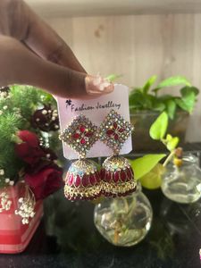 Maroon Square Jhumka