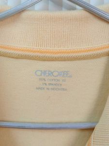 Imported Cherokee Tshirt Cream 30 Bust.
