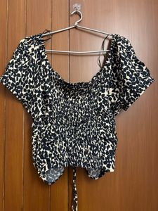 Spotted Cinched Crop Top