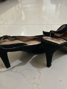 Carlton London Black Heels