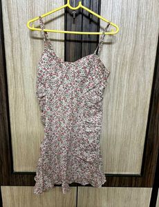 Pretty Pink Floral Dress 🎀🤍