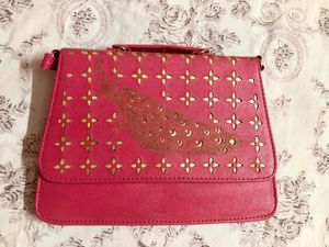 Pretty Sling Bag