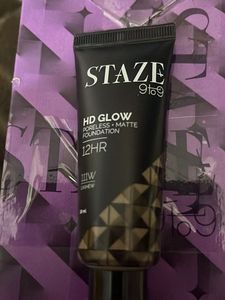 Staze 9t09 Foundation From Mama earth