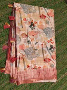 Floral &amp; Checked  Saree