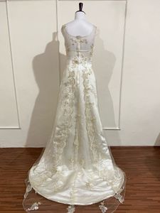 Elegant Vintage Wedding Gown🤍