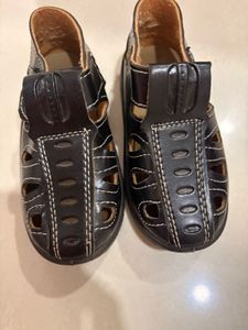 Zoom Black Leather Sandals - Size Unknown