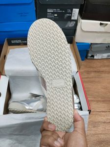 Onitsuka Tiger Trainer Silver And White UK 7.5