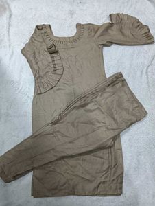 Beautiful Sleeveless Suit 32,34