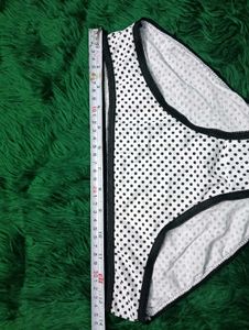 🆕🎀Polka Dot Briefs