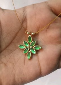 Emerald Green Flower Pendant Necklace
