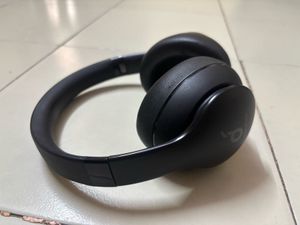 Sound core By Anker Q10i