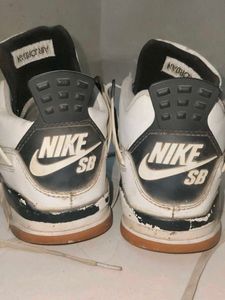 Worn Jordan 4s - Flight Nostalgia